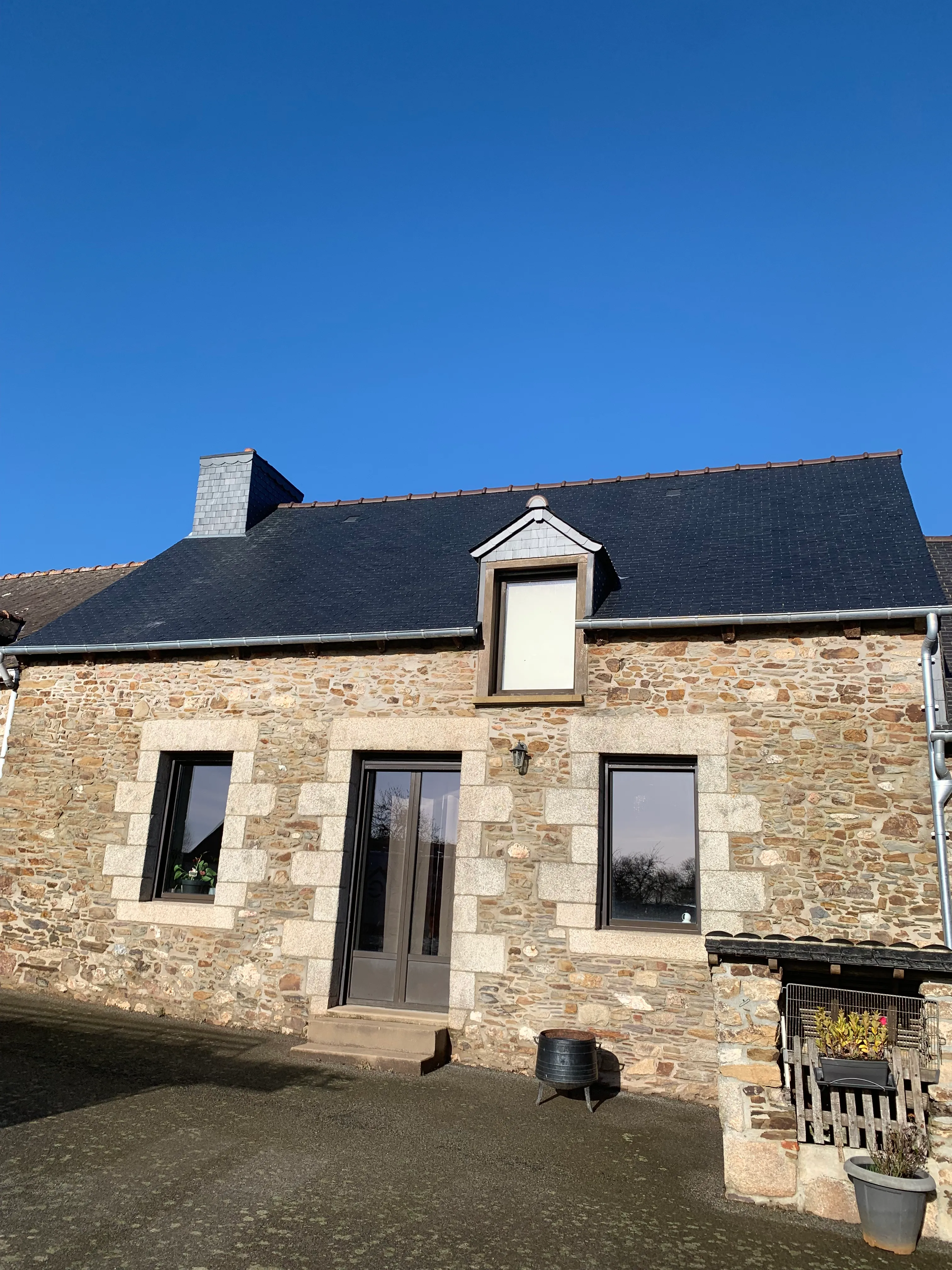 Toiture ardoise après rénovation complète